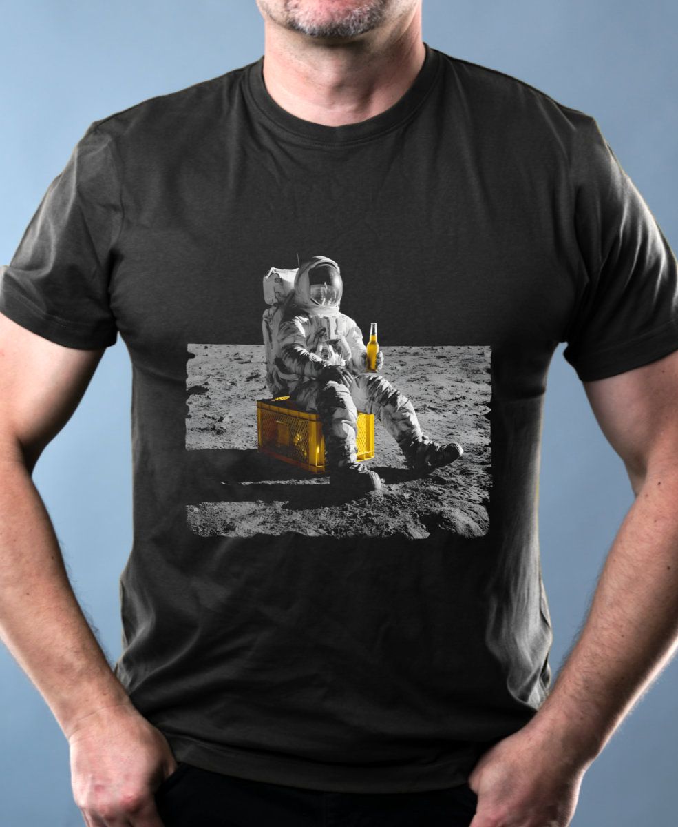 Astronaut s pivem Astronaut s pivem