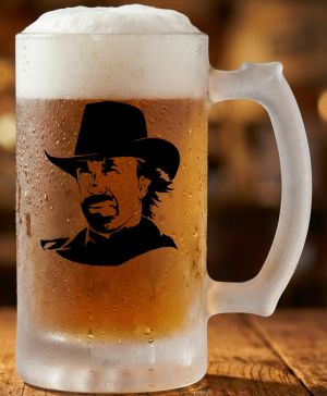 Půllitr skleněný 500 ml. s motivem Chuck Norris, matné sklo