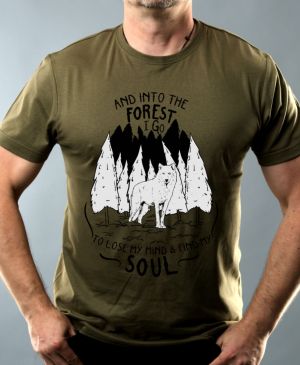 Nejoblíbenější pánské Triko Basic s motivem Into the forest, khaki