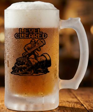 Půllitr skleněný 500 ml. s motivem Level Cleared, černý tisk, matné sklo