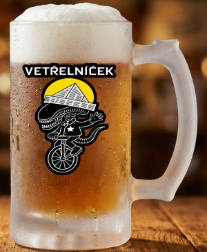 Půllitr skleněný 500 ml. s motivem Vetřelníček, matné sklo